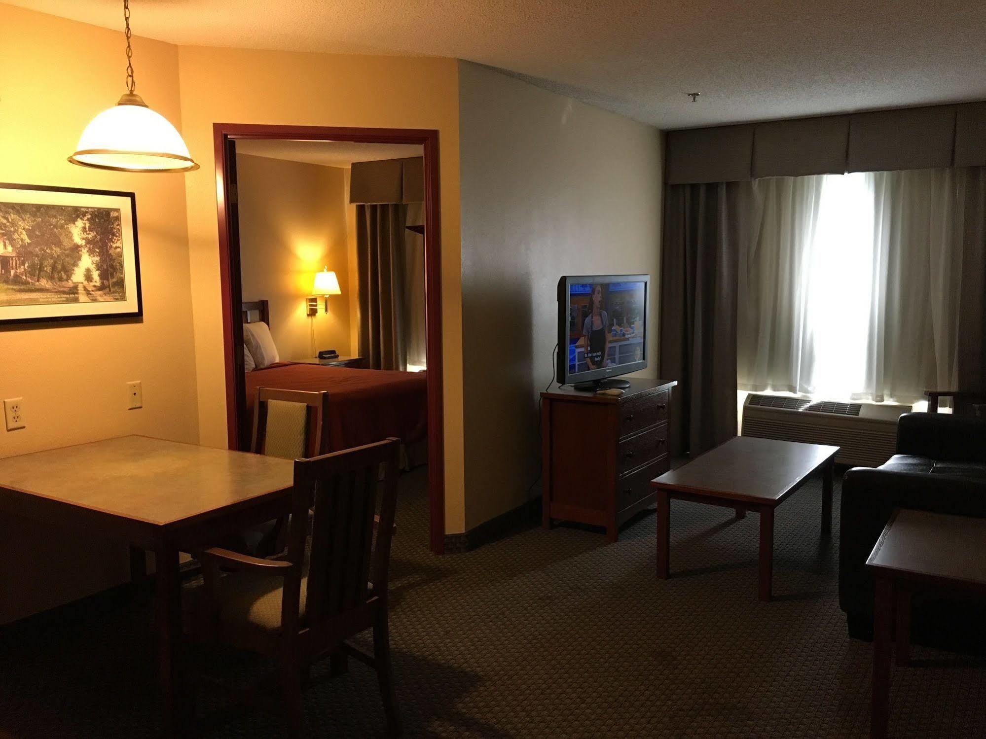 Norwood Inn And Suites Chaska Ngoại thất bức ảnh